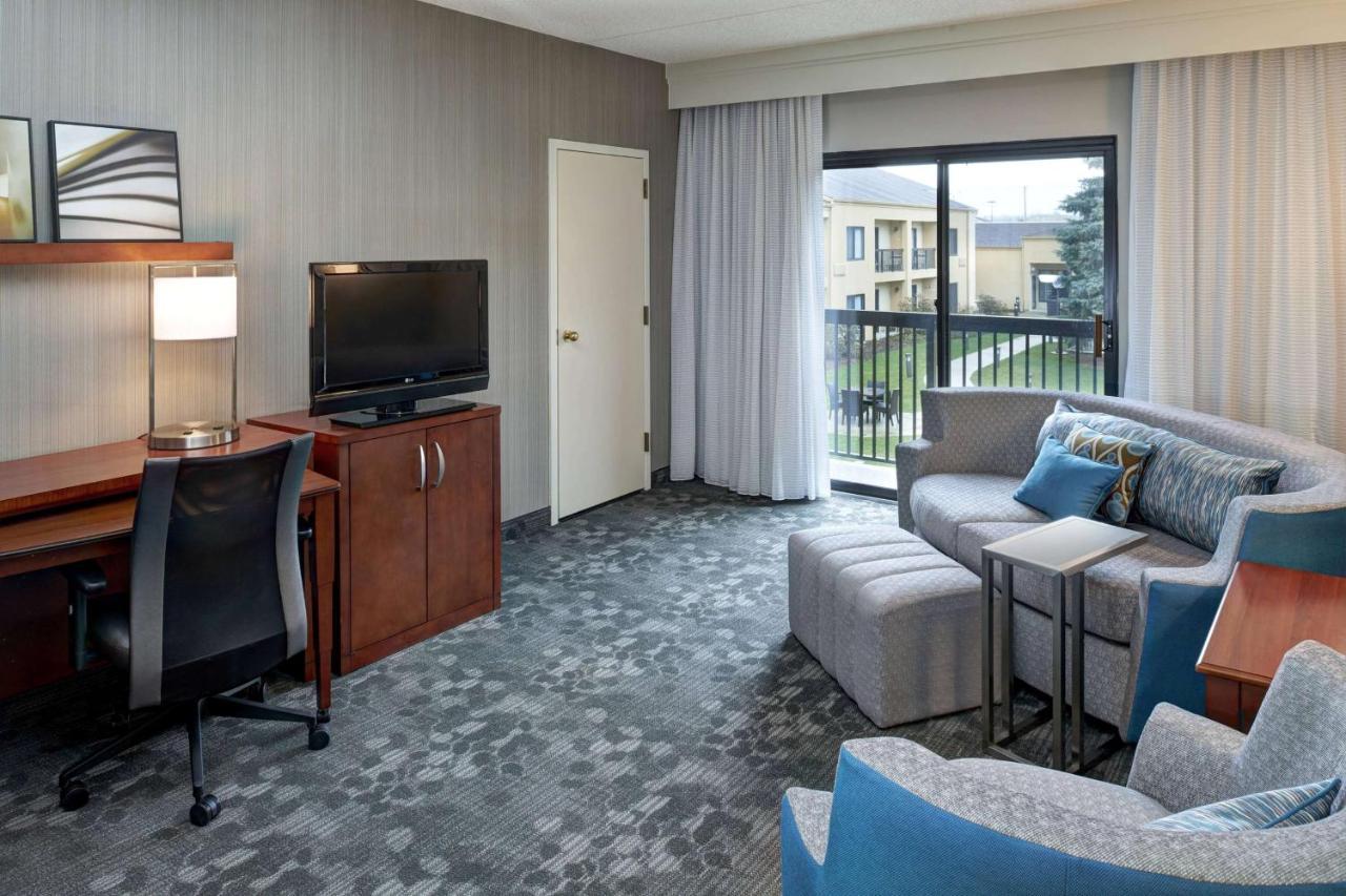 Hotel Sonesta Select Milwaukee Brookfield Exterior foto